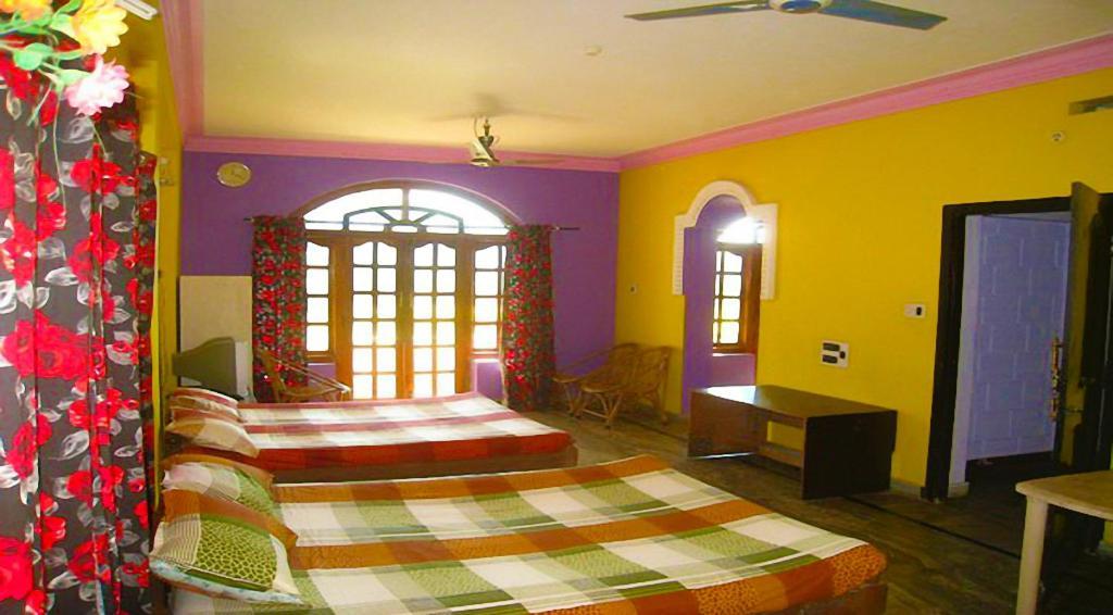 Sri Devi Comforts Hotel Chikmagalūr Екстериор снимка